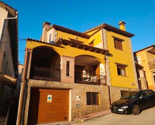 Exterior view of House or chalet for sale in Madrigal de la Vera  with Heating, Terrace and Storage room