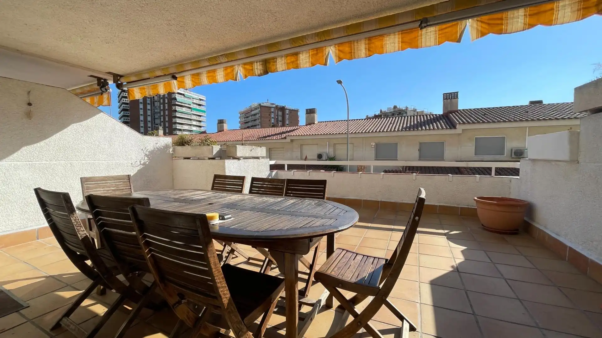 Casa con piscina in affitto a Calle Torrasa
