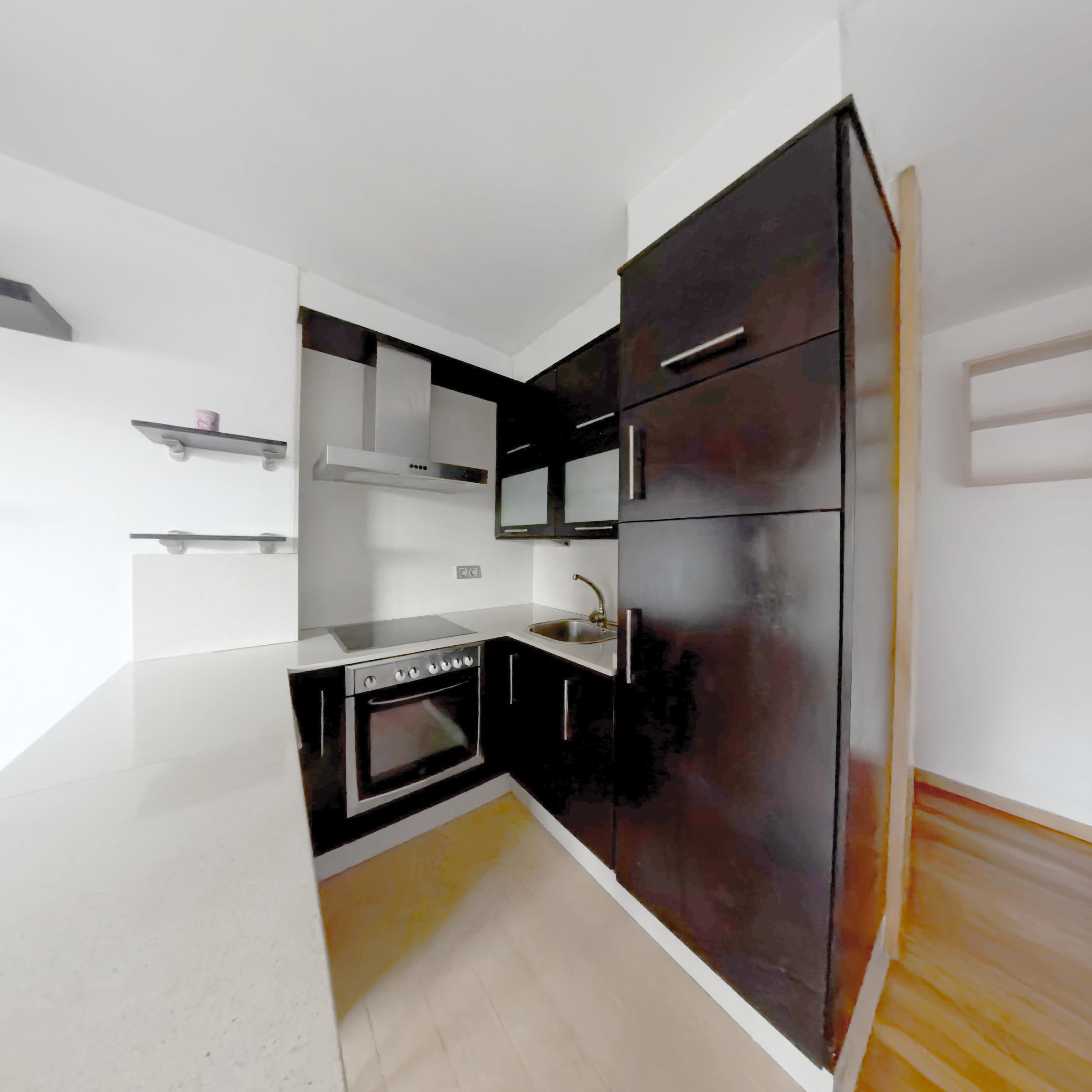 Cuina de Apartament en venda en Ames amb Calefacció i Parquet