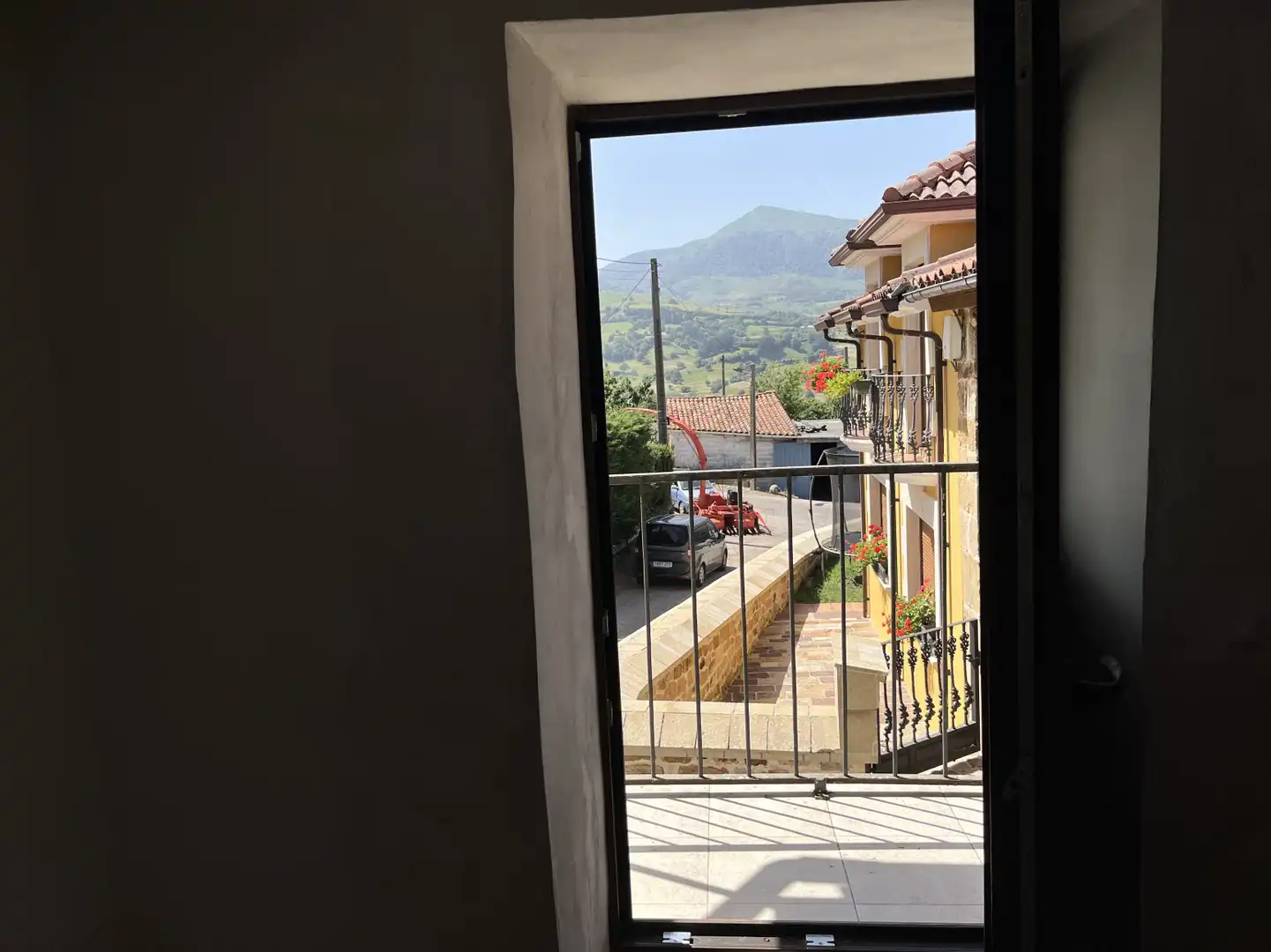 Vista exterior de Casa adosada en venta en Molledo