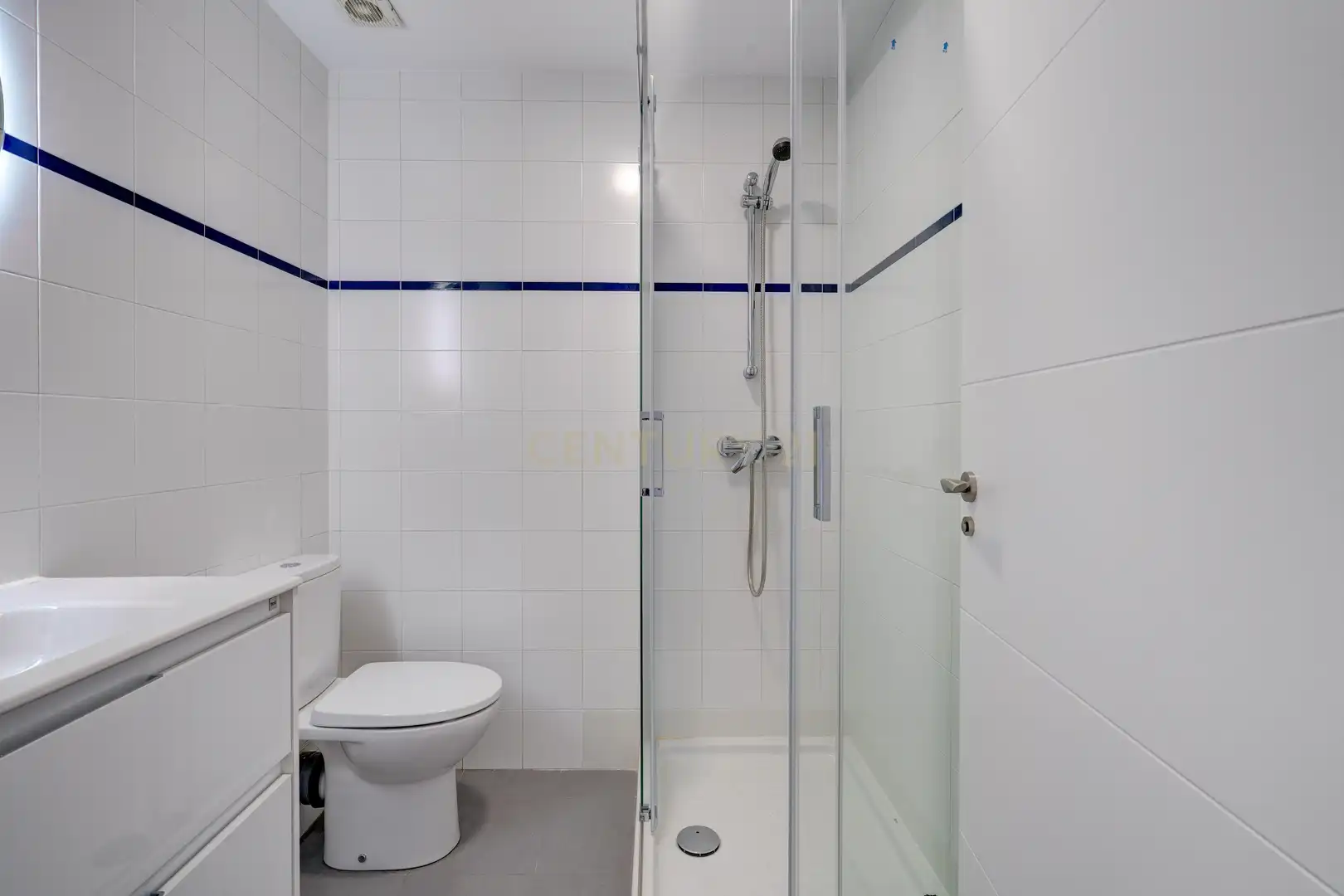 Bathroom of Flat for sale in Irun 