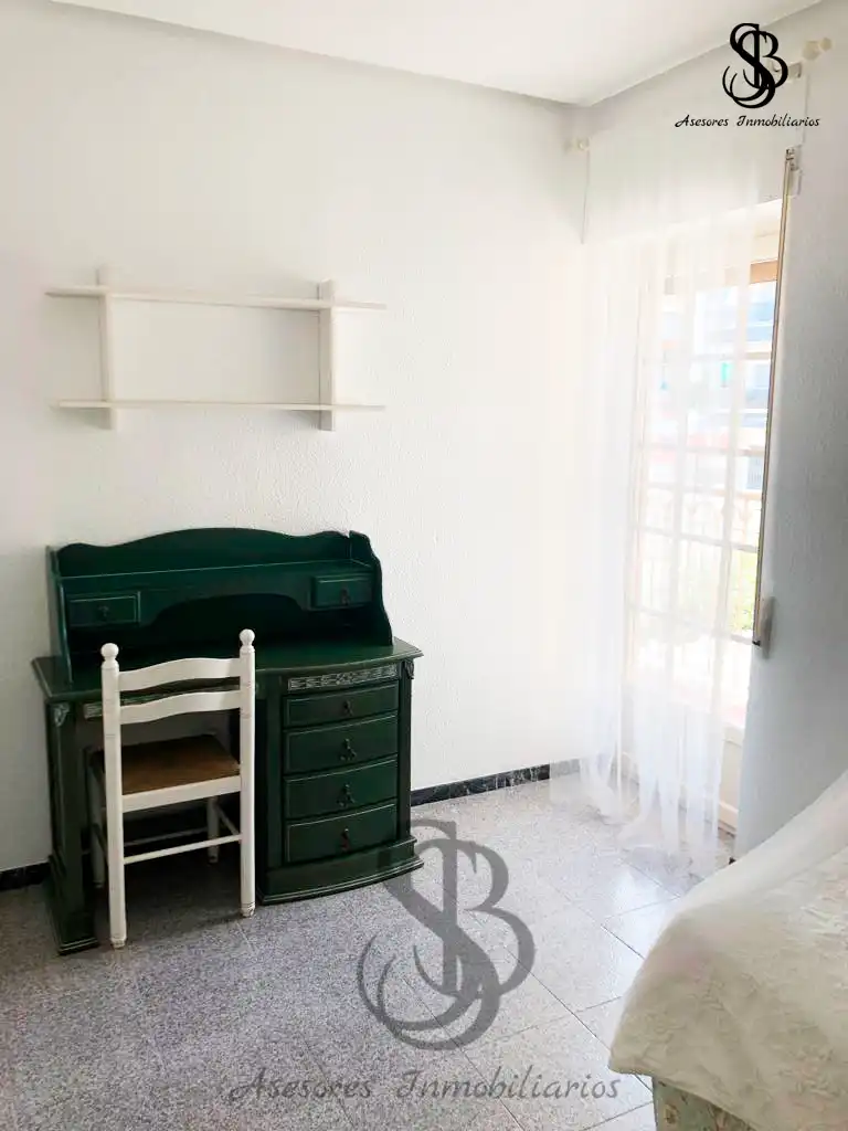 Casa bifamiliare con terrazza in vendita a Avinguda de Portugal, imagen 9