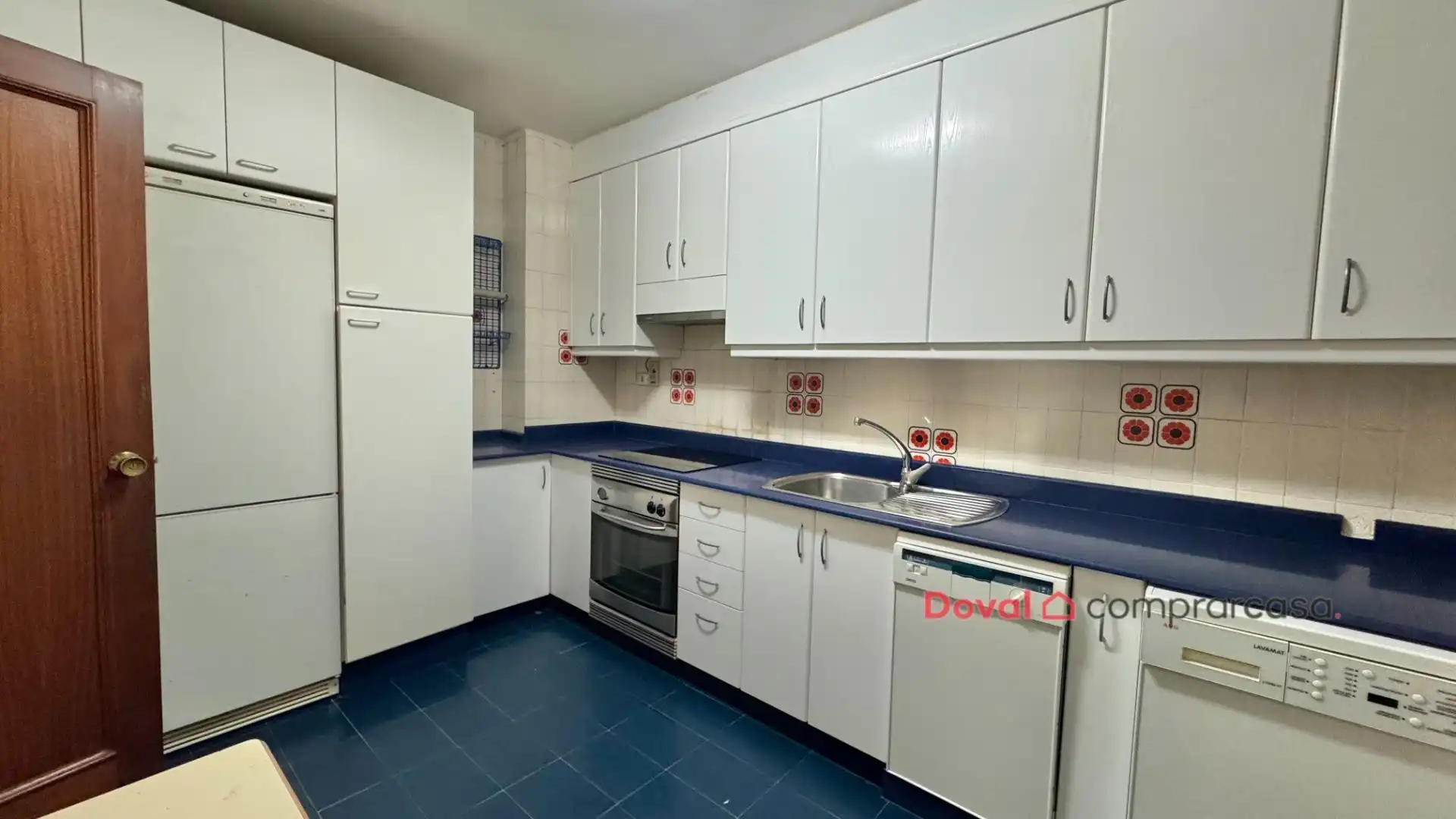 Cocina de Piso en venta en Vigo  con Calefacción, Parquet y Terraza