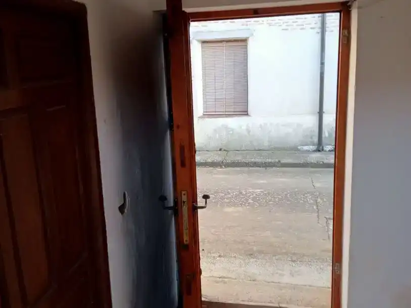 Planta baixa en venda en Valde-Ucieza amb Moblat