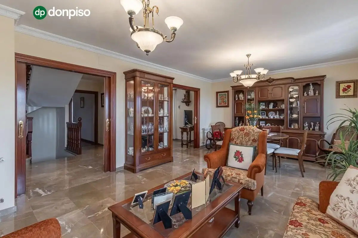 Casa con giardino in vendita a Calle MARIANA PINEDA, imagen 10