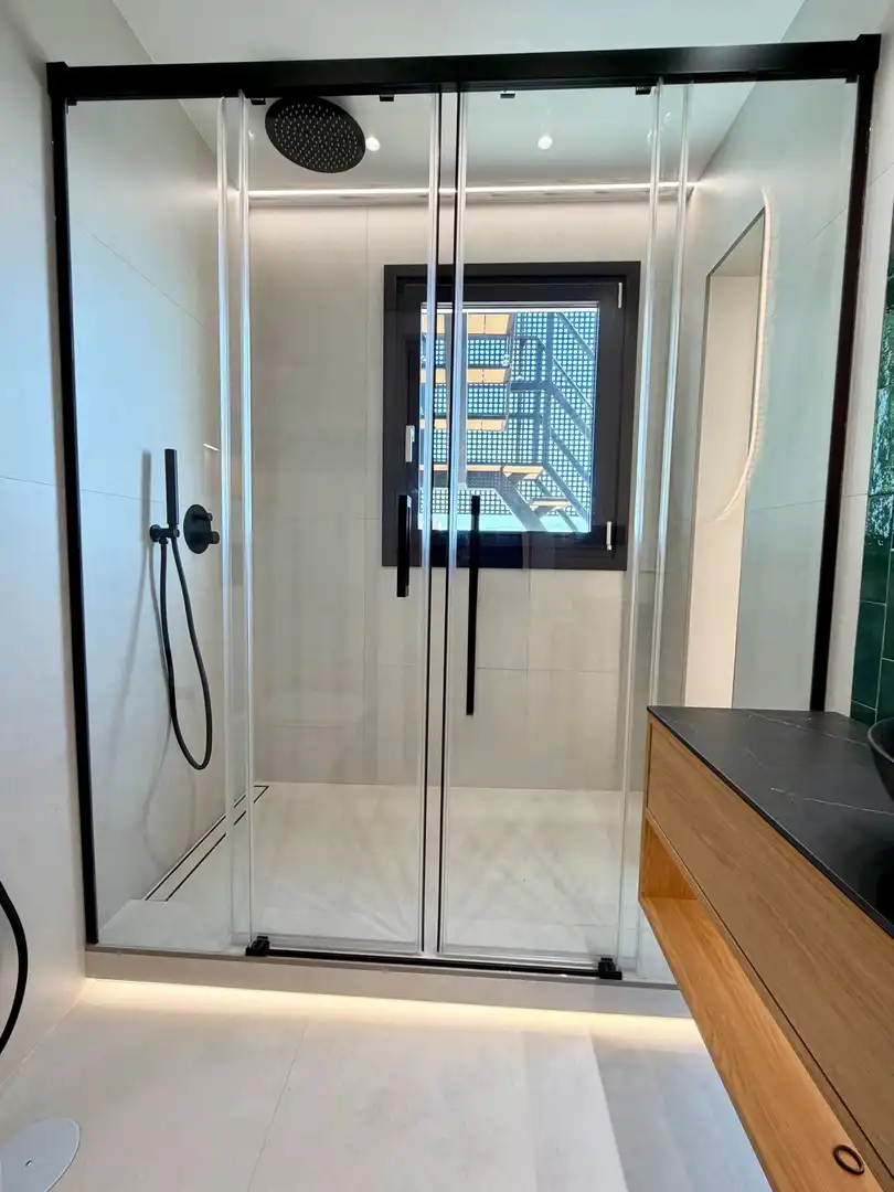 Baño de Ático en venta en Málaga con Aire acondicionado, Calefacción y Jardín privado