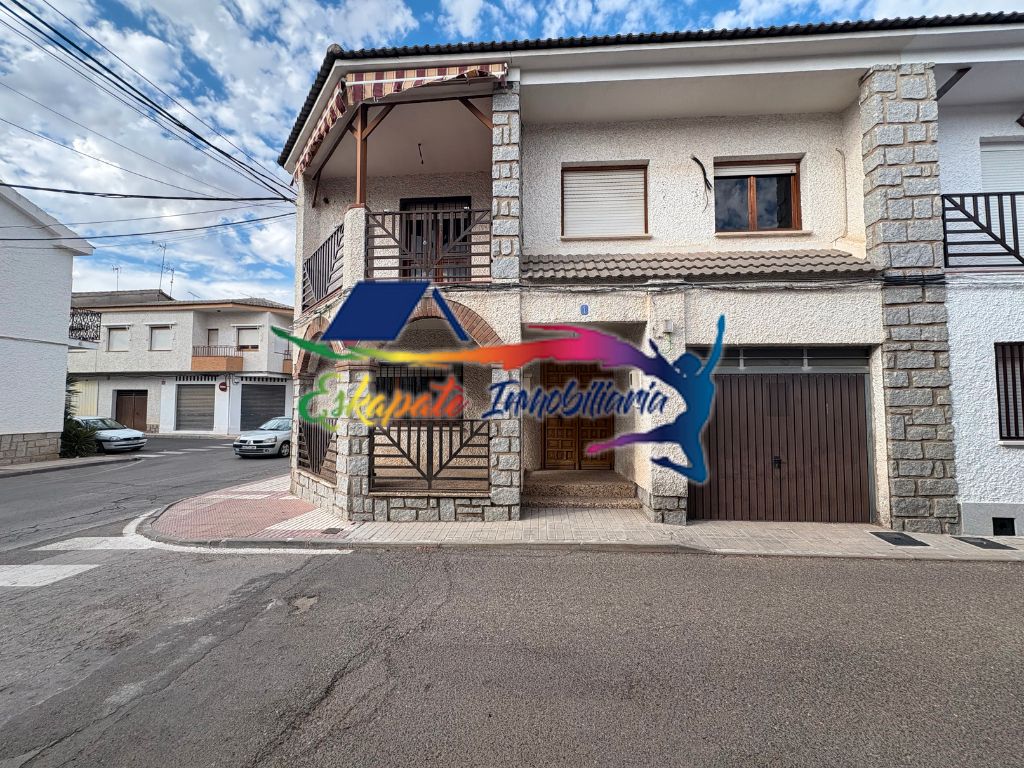 Exterior view of Single-family semi-detached for sale in Villacañas  with Heating and Terrace