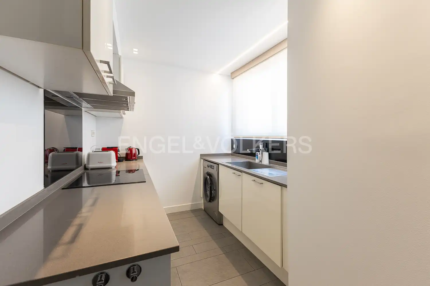 Wohnung zur Miete in Calle Isabel de Villena, La Malva-rosa