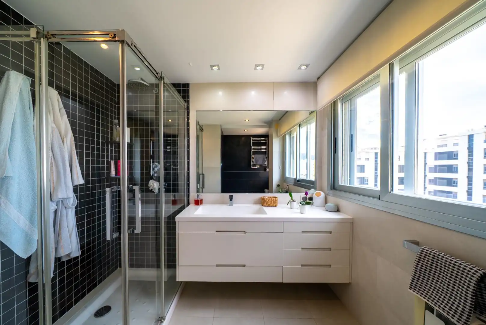 Baño de Apartamento en venta en Villajoyosa / La Vila Joiosa con Aire acondicionado, Trastero y Amueblado