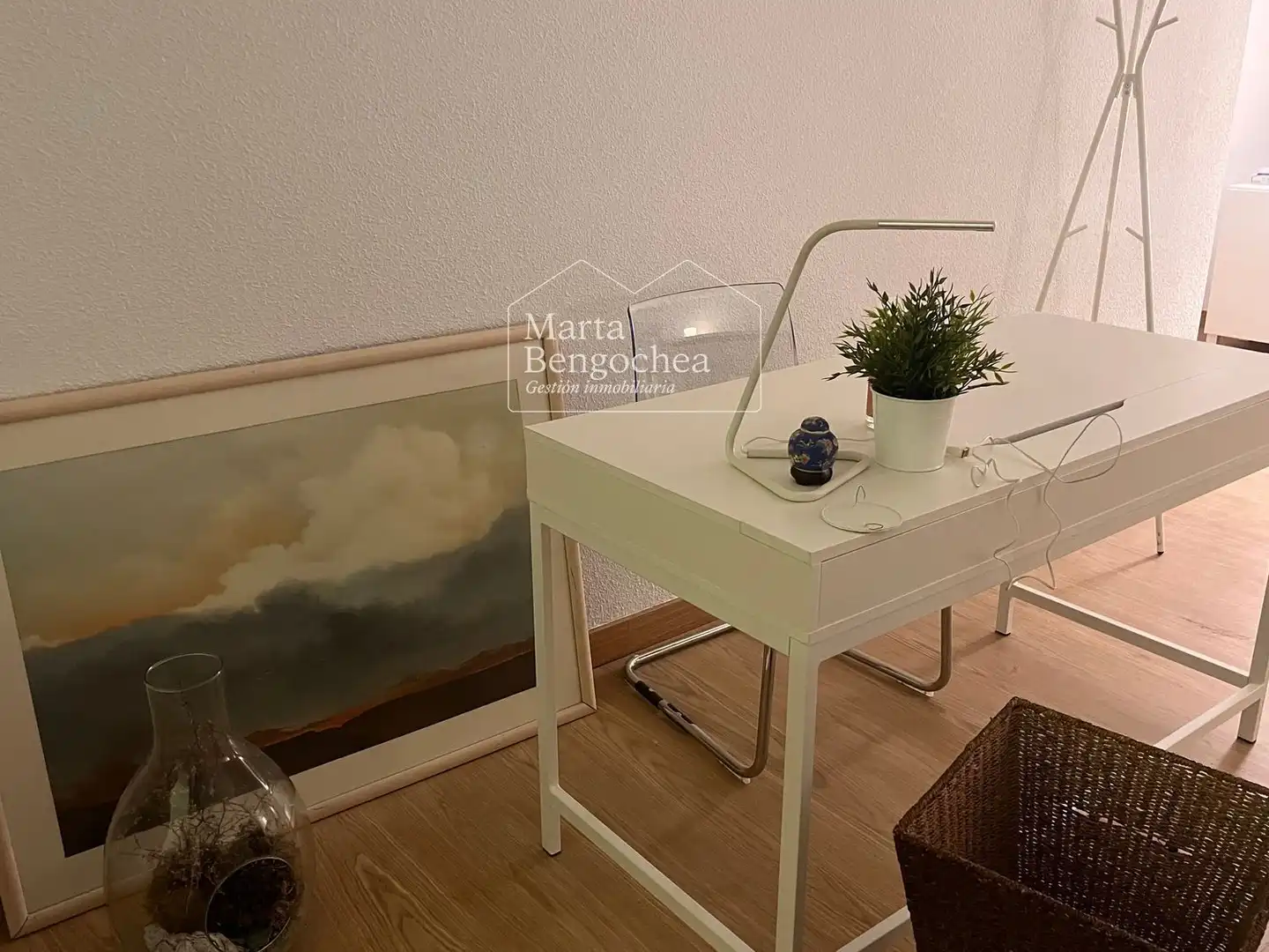 Office for rent in San Prudencio, Ensanche