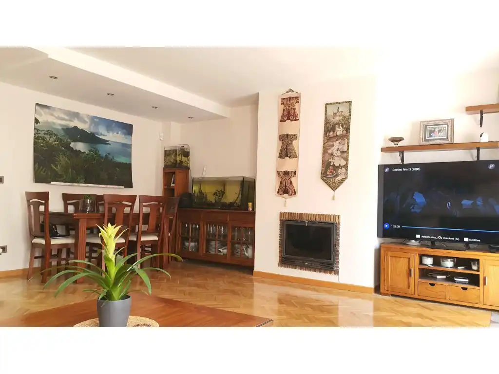 Sala d'estar de Casa adosada en venda en Colmenar Viejo amb Aire condicionat, Jardí privat i Terrassa
