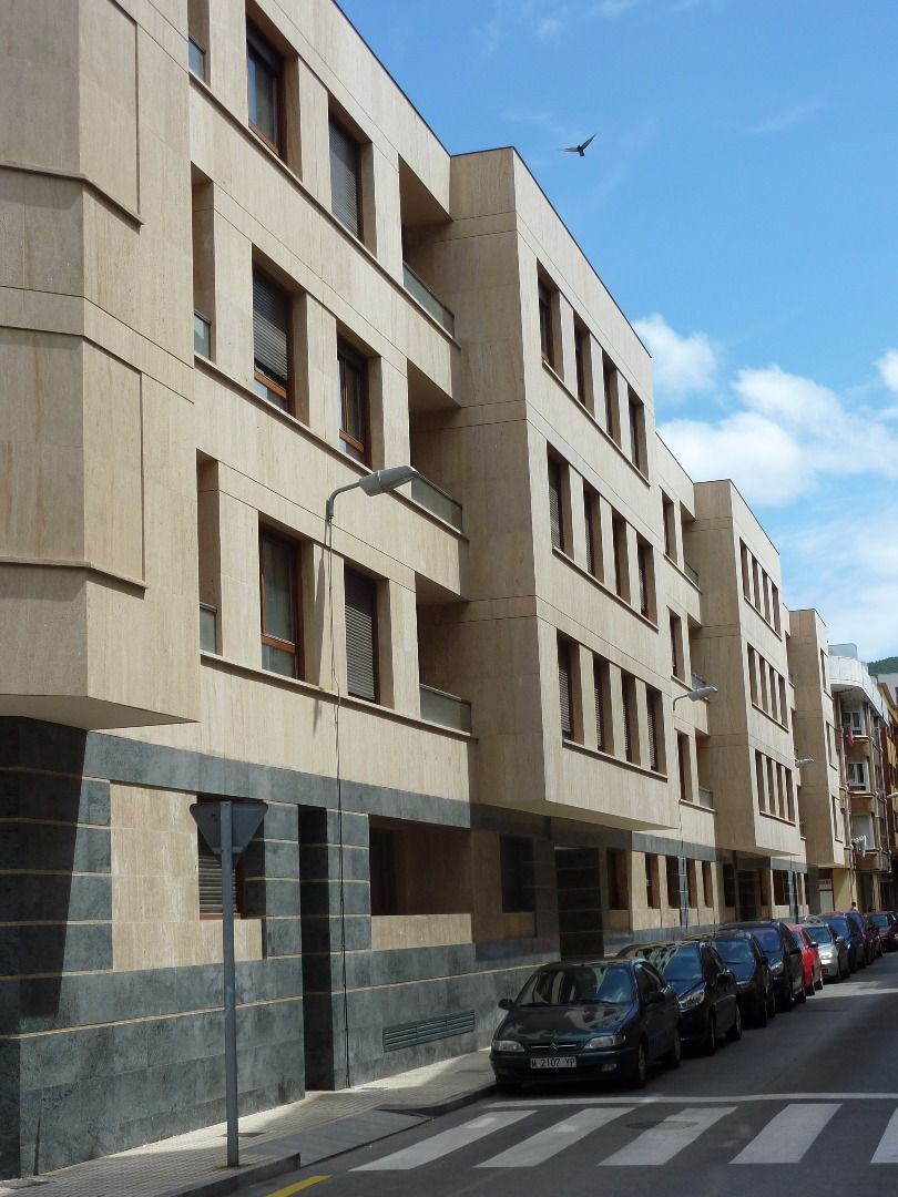 Vista exterior de Garatge de lloguer en Santoña