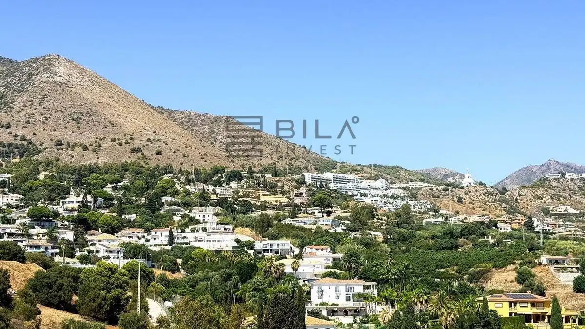 Vista exterior de Àtic en venda en Benalmádena amb Aire condicionat, Terrassa i Traster