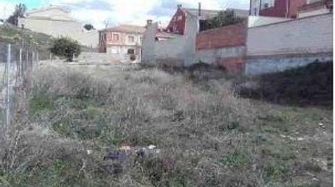Terreno urbano para construir en venta en c. hermandad de donantes de sangre, La Carolina, Jaén