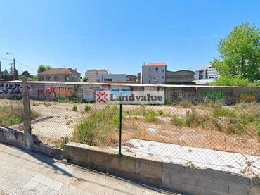 Terreni e lotti in vendita a CASTRELOS 208