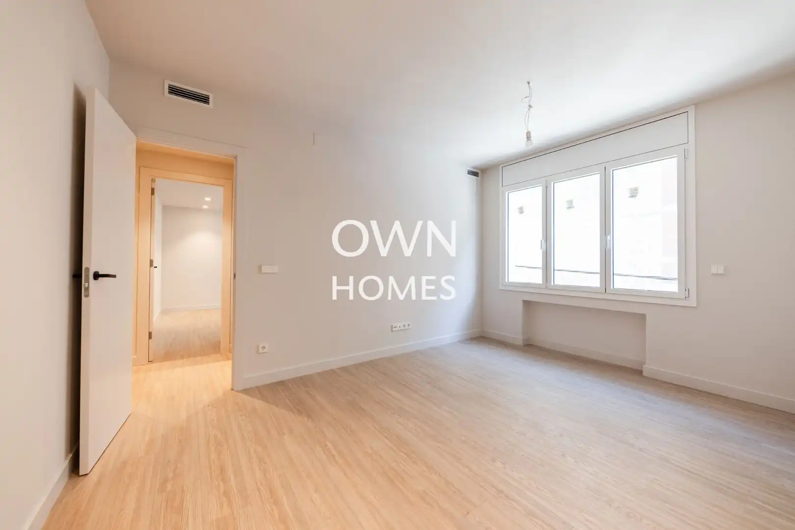 Bedroom of Flat for sale in Barcelona  with Air Conditioner, Heating and Private garden