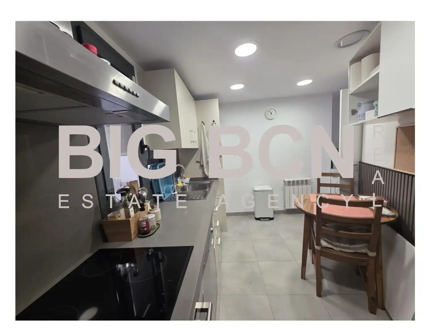 Kitchen of Flat for sale in Barcelona  with Air Conditioner, Heating and Parquet flooring