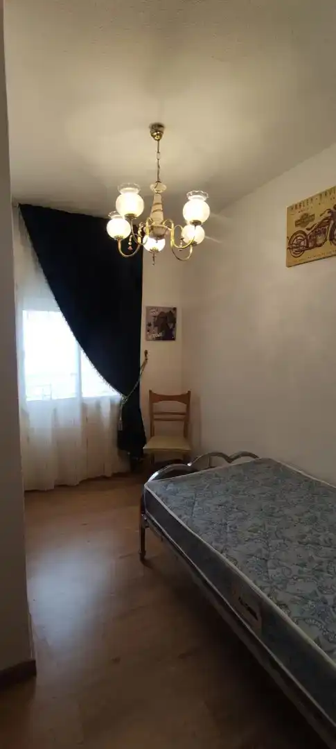Dormitori de Pis en venda en Almadén amb Balcó