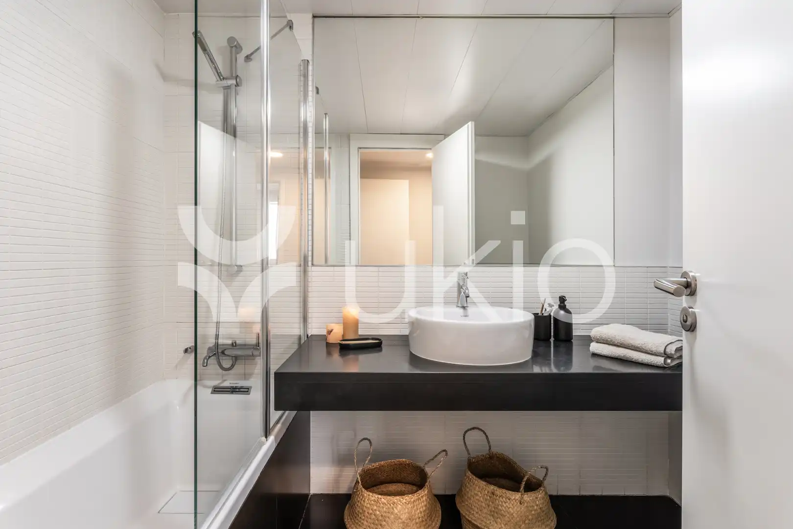 Baño de Apartamento de alquiler en Madrid con Aire acondicionado, Calefacción y Parquet