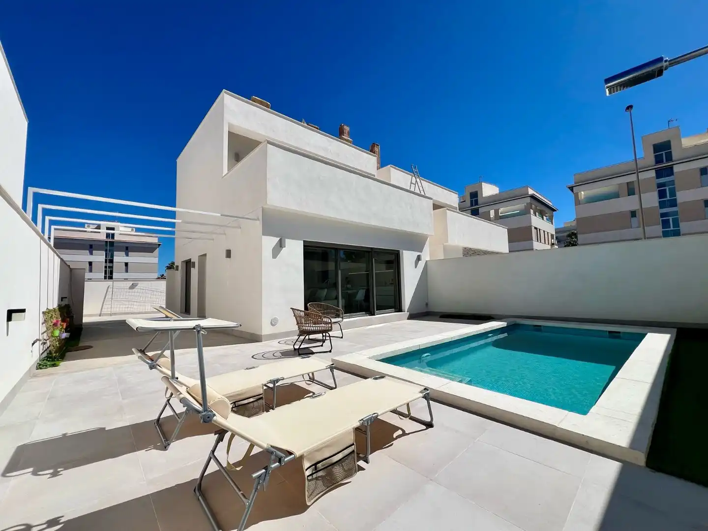 Detached house with pool for sale in Orihuela Costa