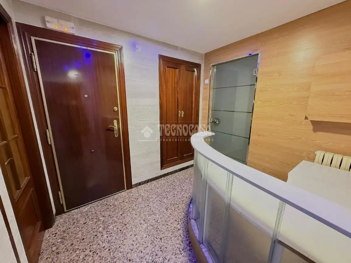 Piso en venta en  Zaragoza Capital con Aire acondicionado, Calefacción y Terraza