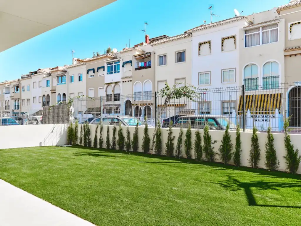 Bungalow con piscina en venta en Calle Nicolas Copernico, imagen 42