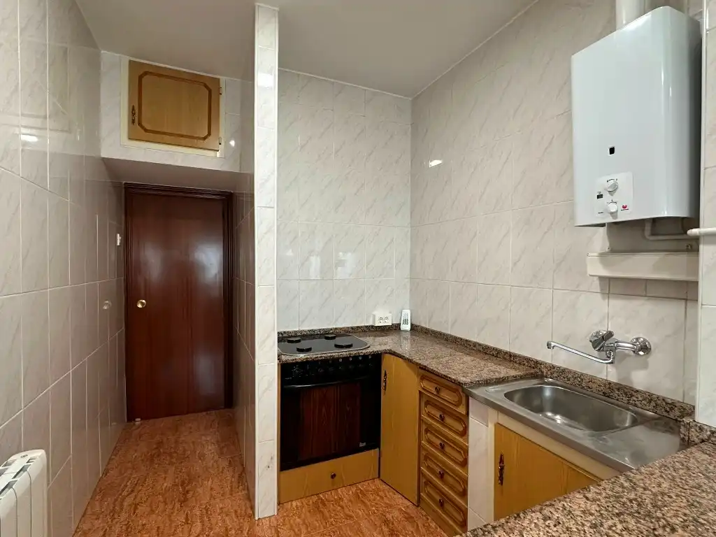 Cocina de Piso en venta en Gijón  con Calefacción y Horno