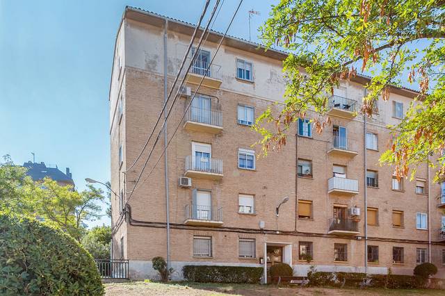 Piso en Venta en C/ Grupo Alférez Rojas en La Bozada – Parque Delicias