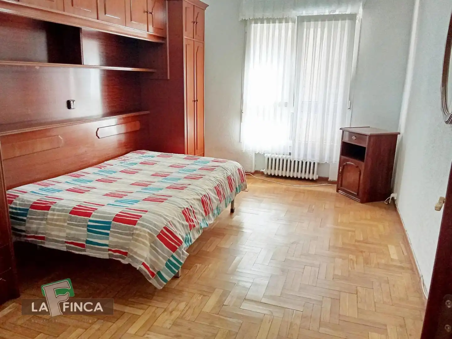 Bedroom of Flat for sale in Gijón   with Heating, Parquet flooring and Furnished