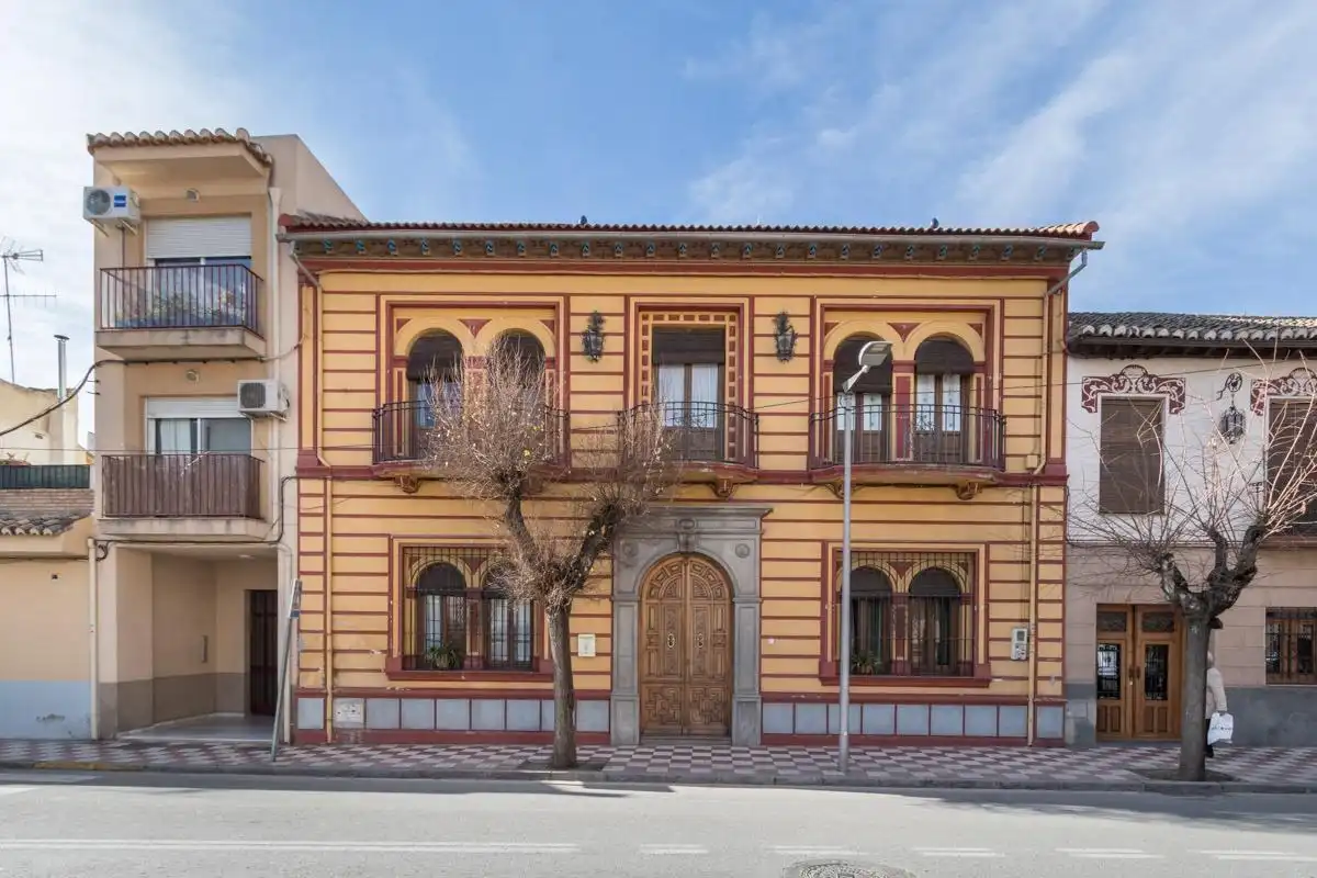 Vista exterior de Casa o xalet en venda en Albolote amb Calefacció, Jardí privat i Terrassa