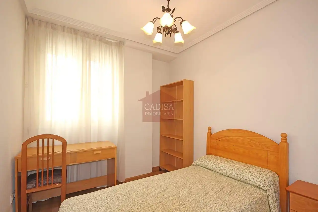 Bedroom of Flat for rent in Salamanca  with Heating, Storage room and Furnished