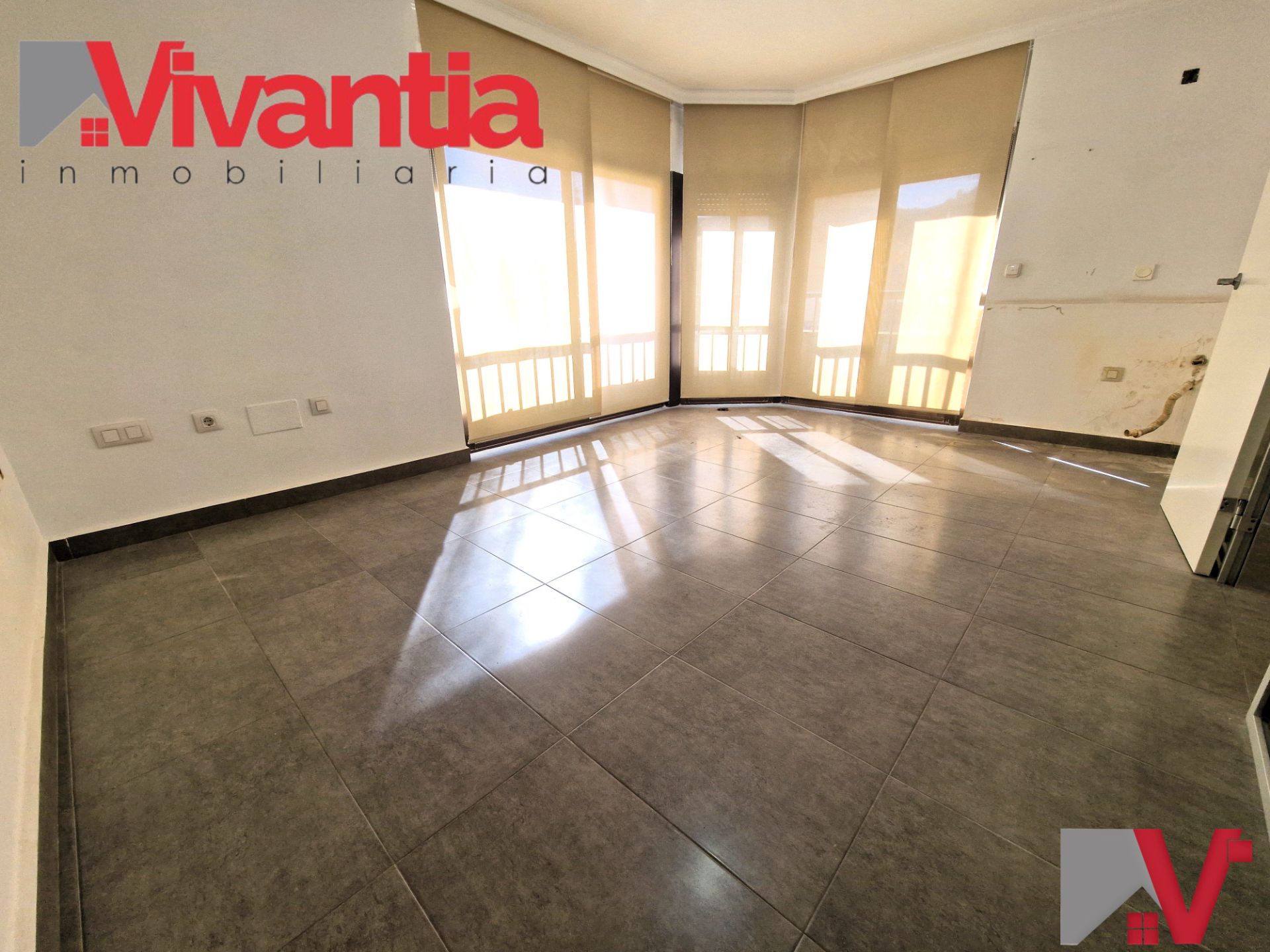 Oficina de alquiler en Calle Poeta Carlos Mellado, San Mateo