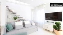 Living room of Flat to rent in  Madrid Capital  with Air Conditioner, Heating and Furnished