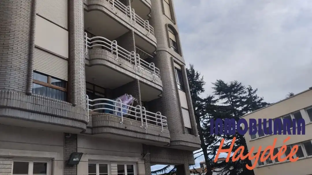Piso con terraza en venta en Sor Natividad Homedes Kalea, imagen 61