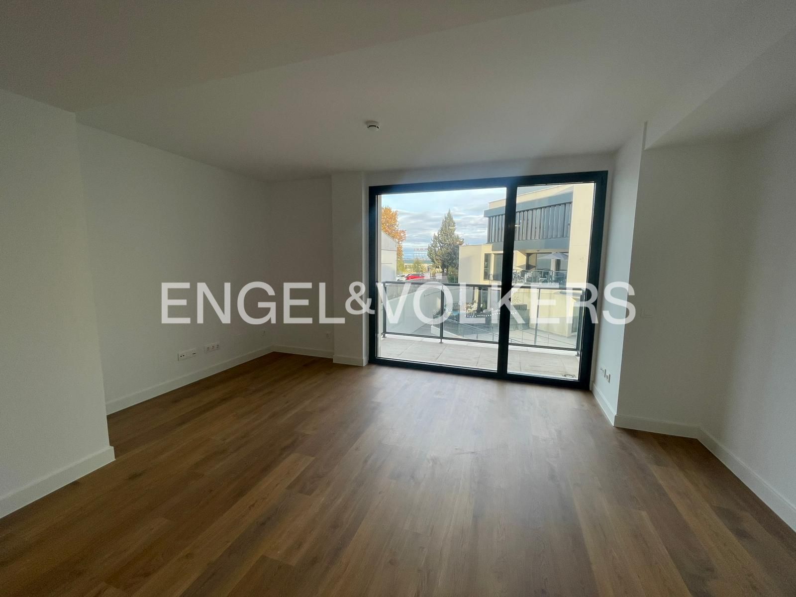 Exterior view of Apartment to rent in San Sebastián de los Reyes  with Air Conditioner, Heating and Swimming Pool