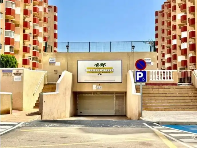 Vista exterior de Garatge en venda en La Manga del Mar Menor