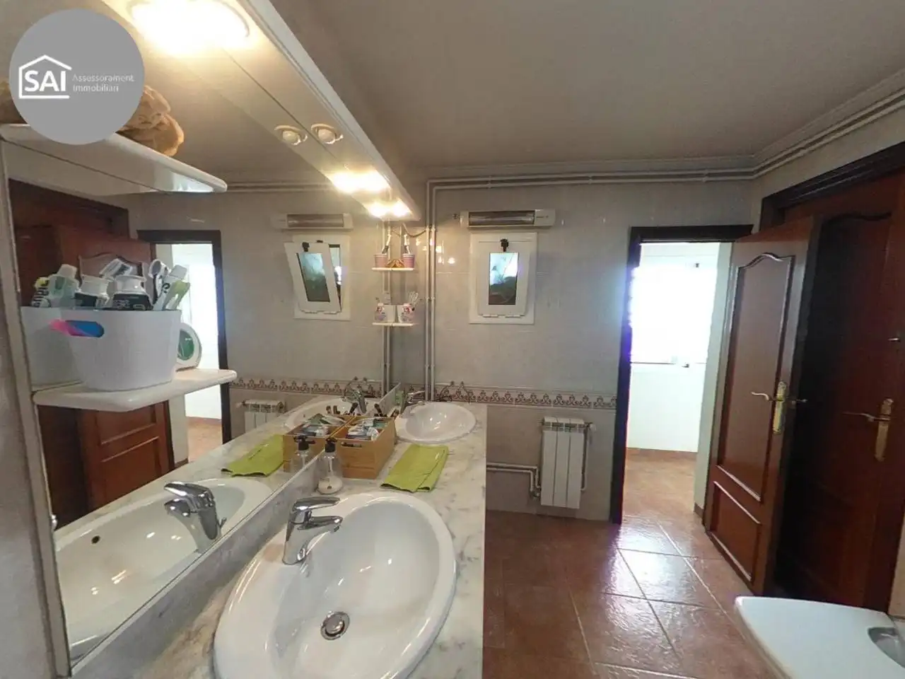 Bany de Casa o xalet en venda en Sabadell amb Aire condicionat, Calefacció i Terrassa