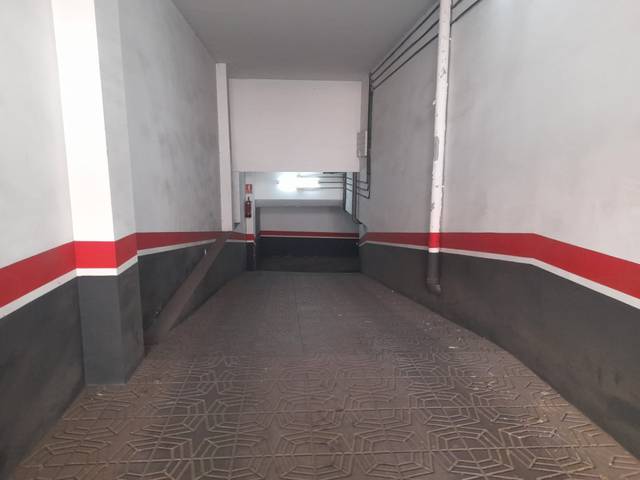 Garaje en Alquiler en Calle Conde de la Cañada, 4 en El Torreón - Los Ángeles - El Pilar