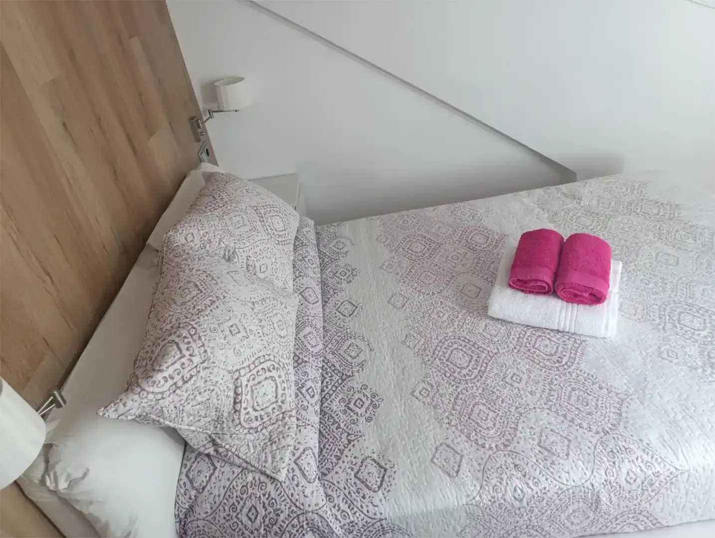 Dormitori de Àtic de lloguer en Sanxenxo amb Jardí privat, Parquet i Moblat