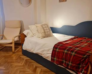 Bedroom of Flat to share in  Madrid Capital  with Washing machine