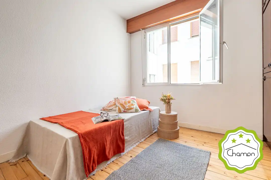 Habitación de Piso en venta en Bilbao  con Calefacción y Balcón