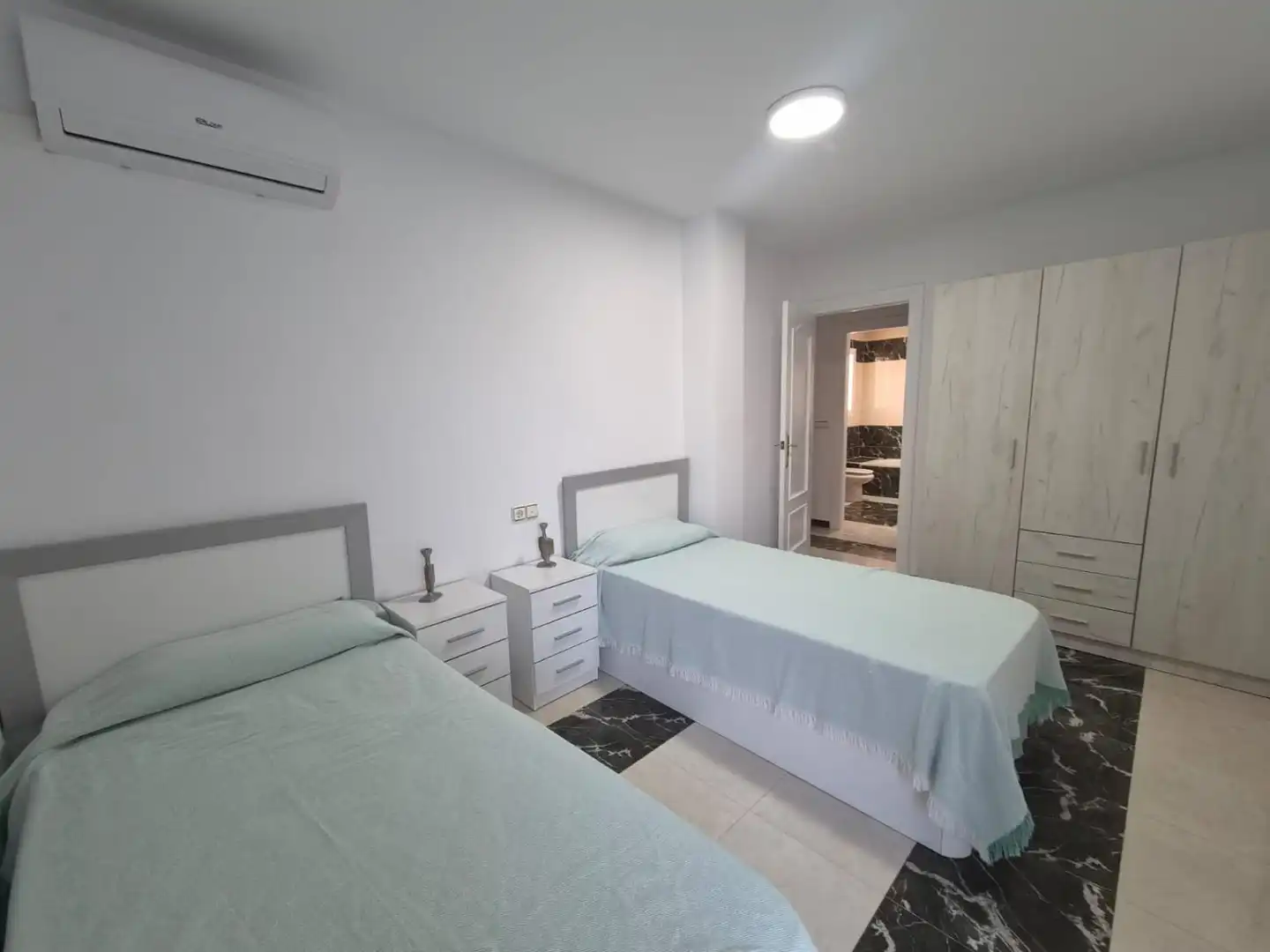 Schlafzimmer von Dachboden zur Miete in Casco Antiguo
