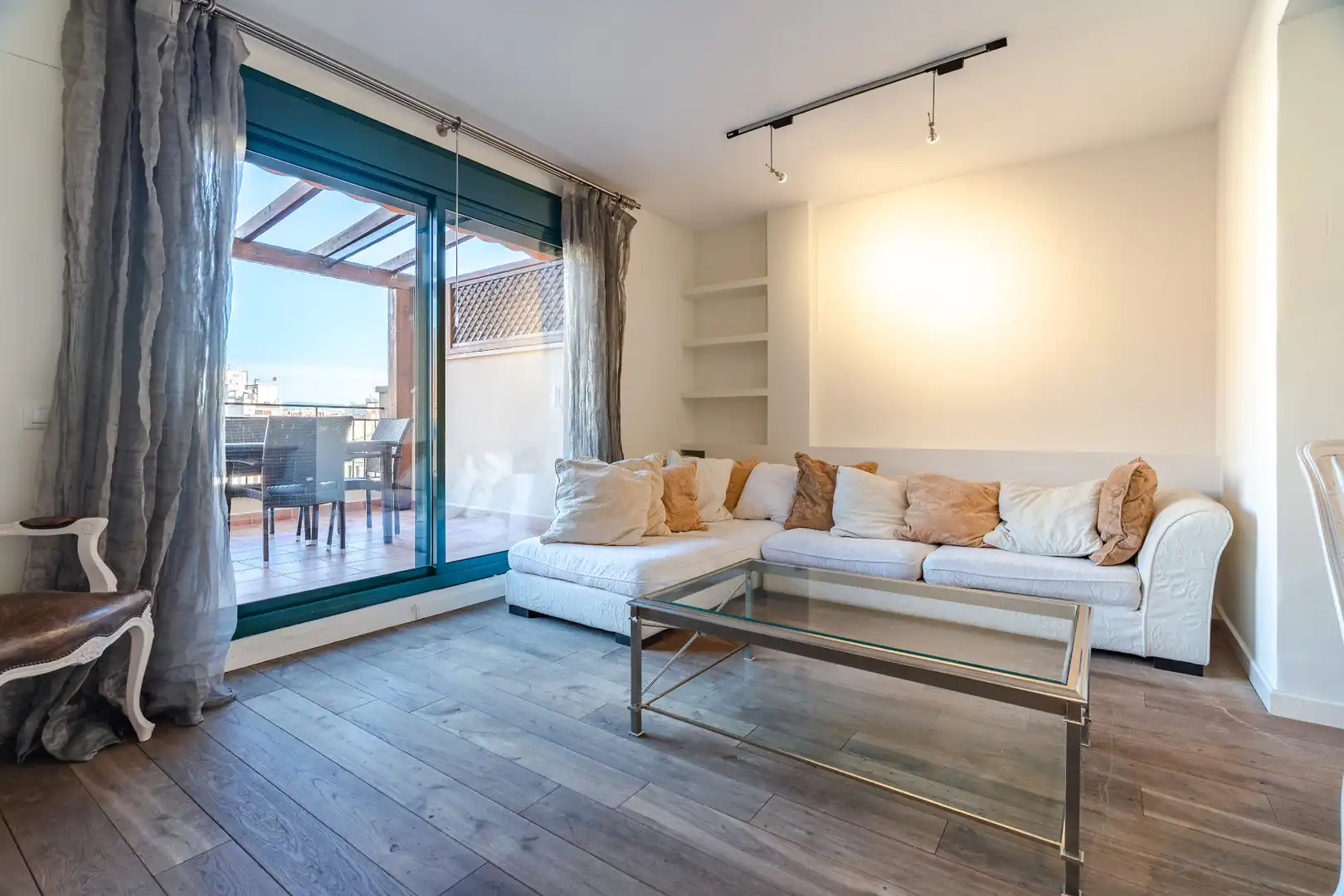 Ático con balcón en venta en Carrer Rovira i Virgili, imagen 3