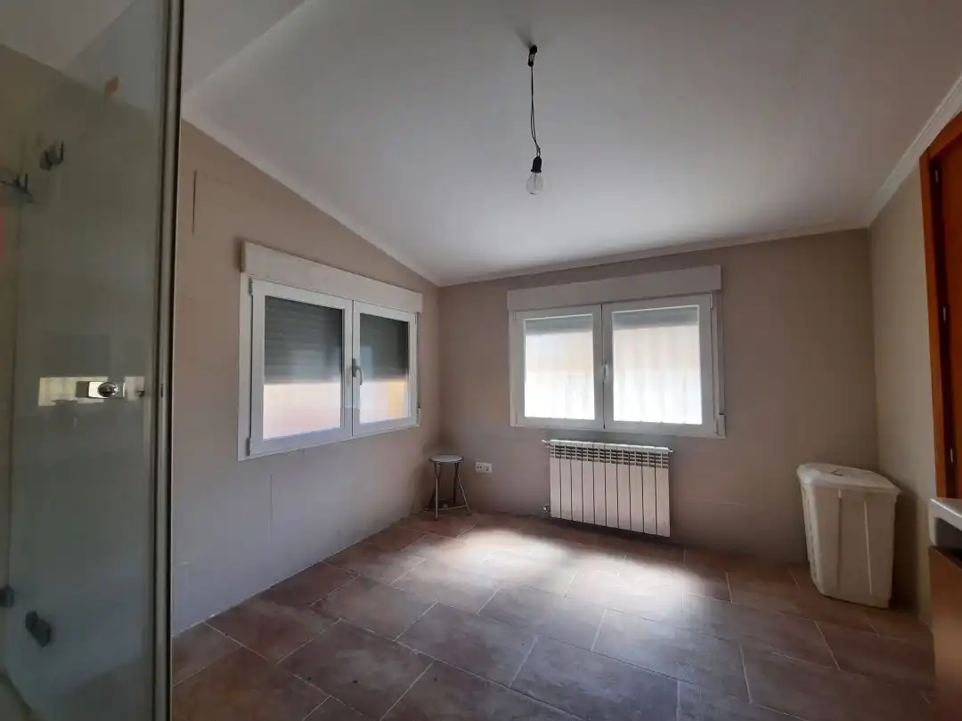 Habitación de Casa o chalet en venta en Escalona con Calefacción, Jardín privado y Terraza