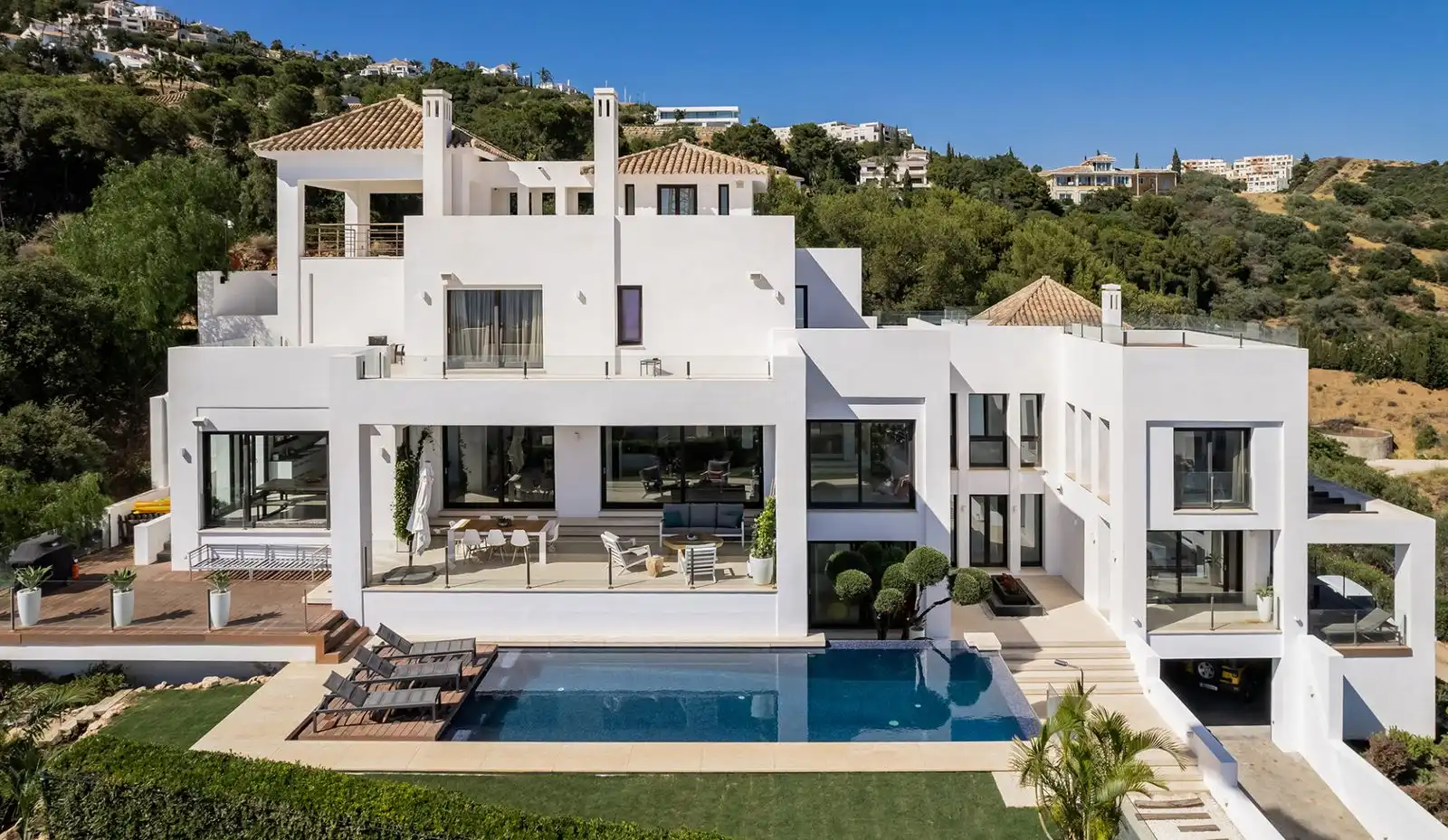 Chalet con piscina en venta en Urbanizacion los Altos de los Monteros