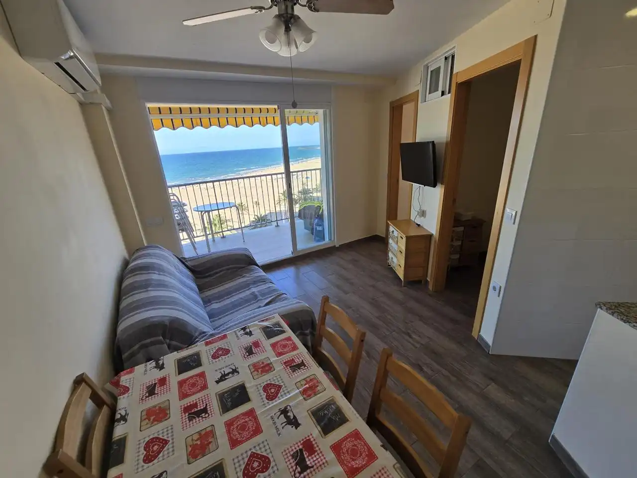 Dormitori de Apartament en venda en Gandia amb Aire condicionat, Terrassa i Moblat