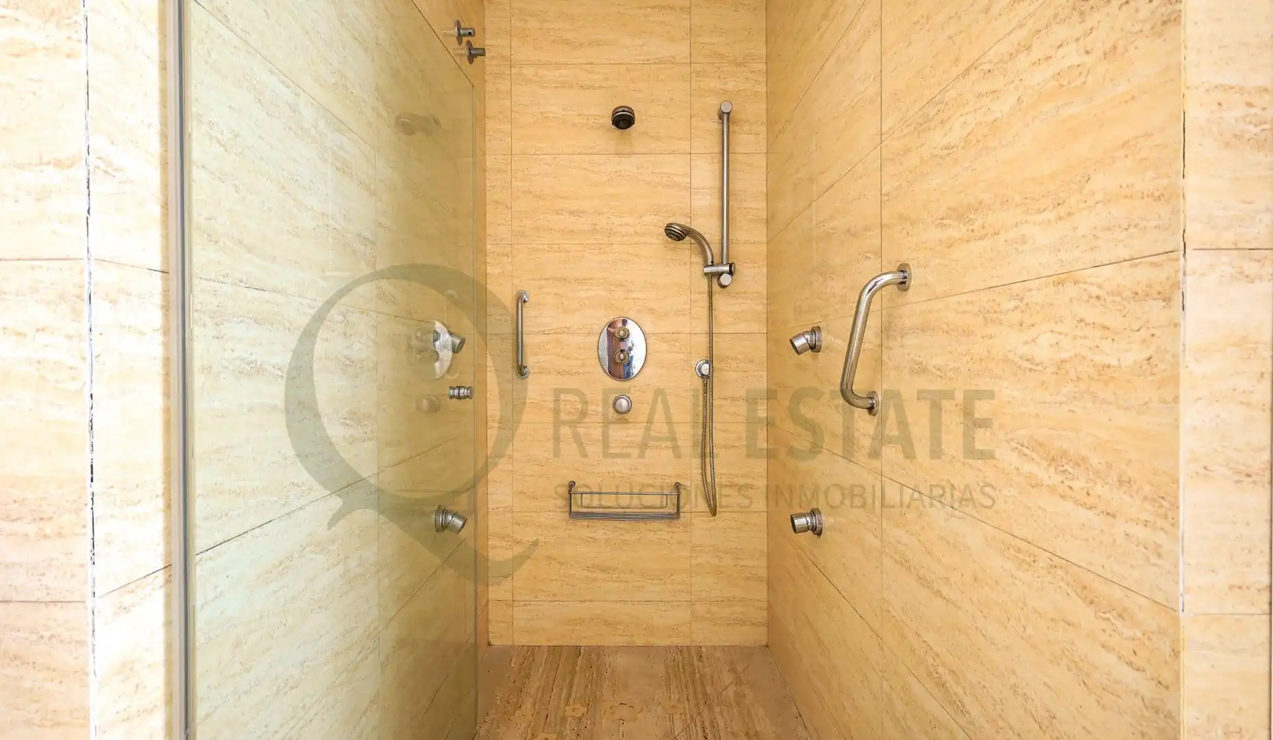 Badezimmer von Dachboden zur Miete in Alicante / Alacant mit Klimaanlage, Privatgarten und Terrasse