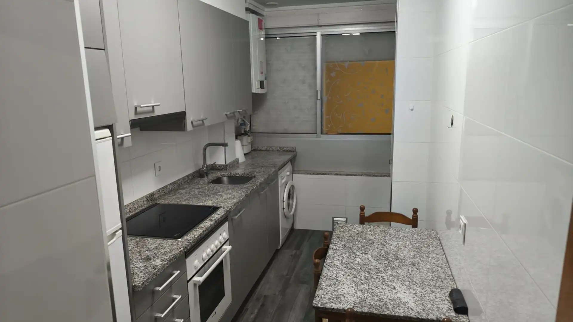 Cocina de Piso en venta en Ourense Capital  con Calefacción y Trastero