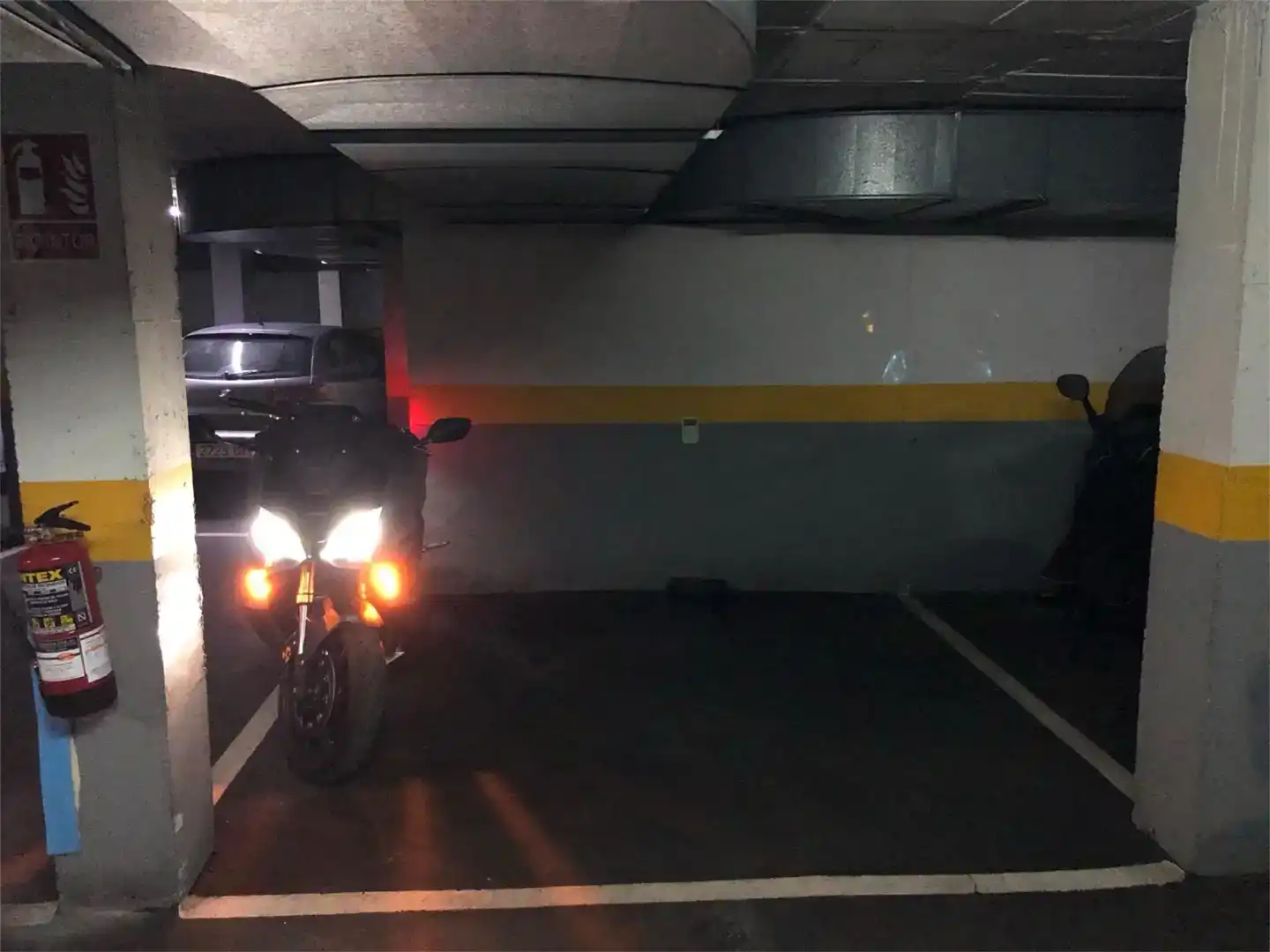 Garage for rent in Calle de Puentelarra, Santa Eugenia