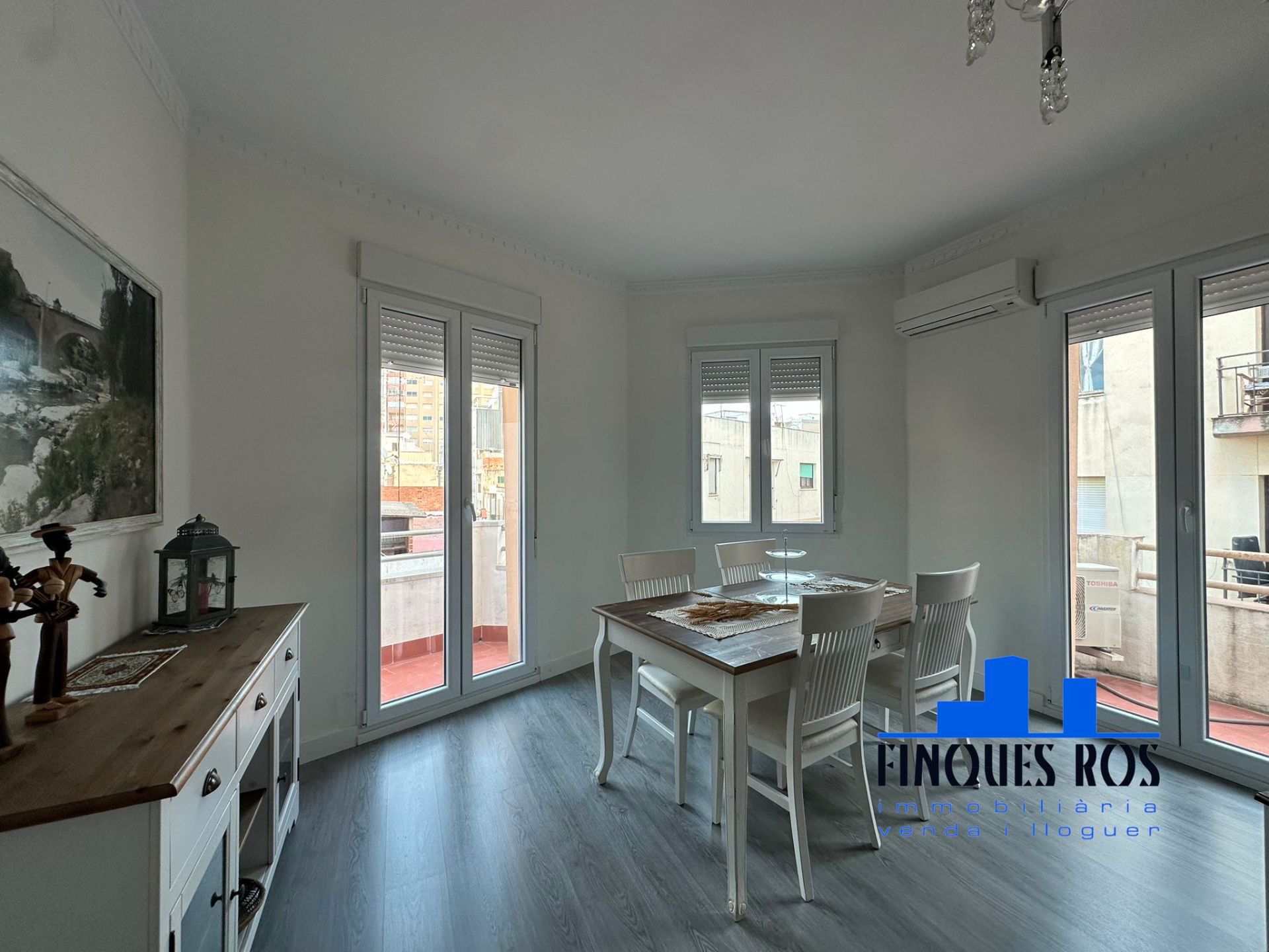 Menjador de Pis en venda en Vinaròs amb Aire condicionat, Calefacció i Parquet